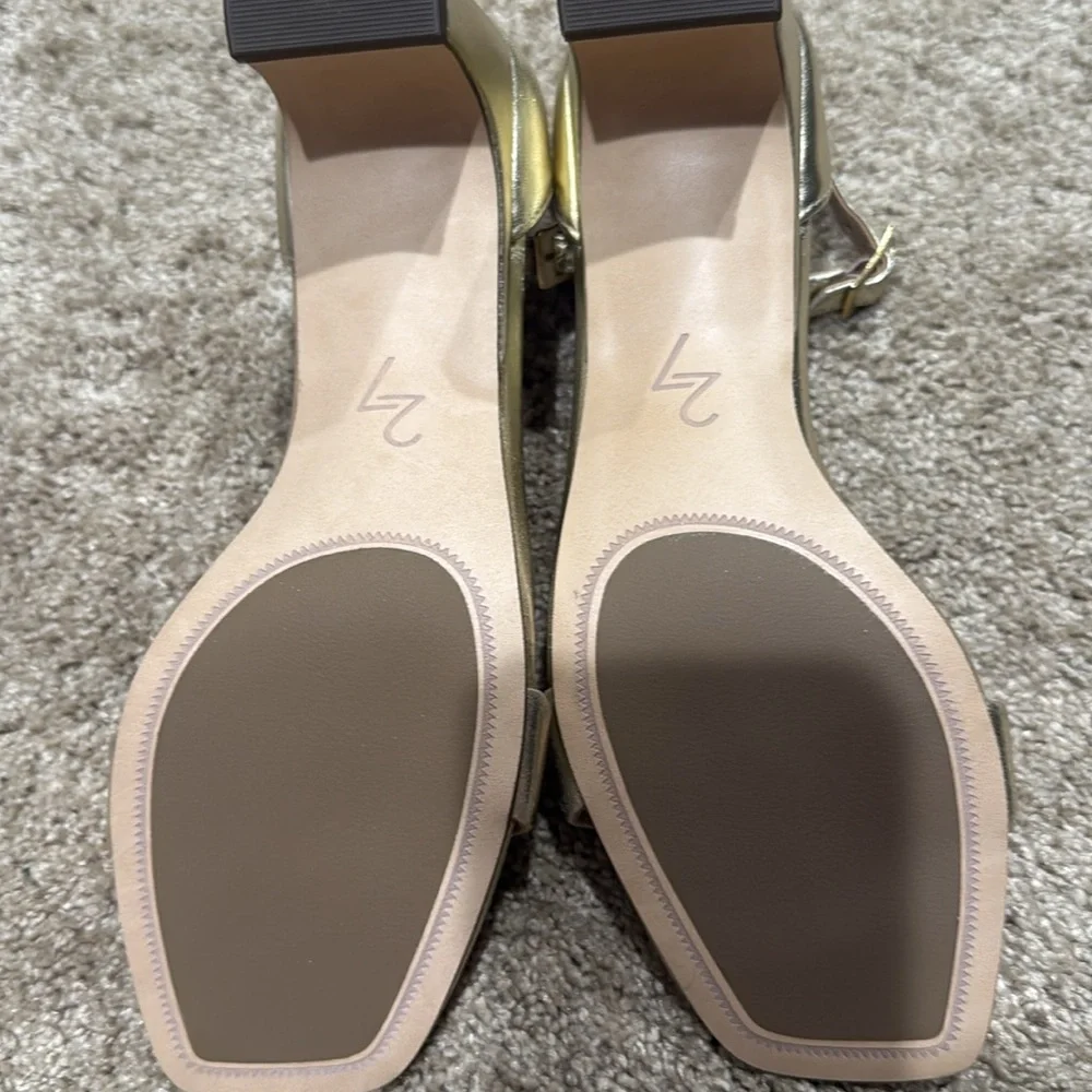 Naturalizer Elegant Gold Women's Sandals - Picture 4 of 8